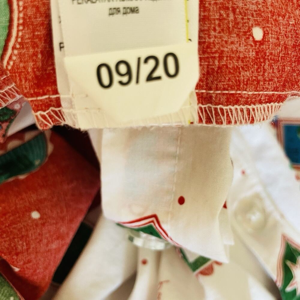 Marks & Spencer Christmas Duvet Cover Toddler Bed Reversible Naughty/Nice 52x76 - Picture 4 of 8